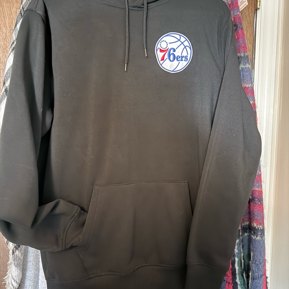 Philadelphia 76ers Black Pullover Hoodie - Men's